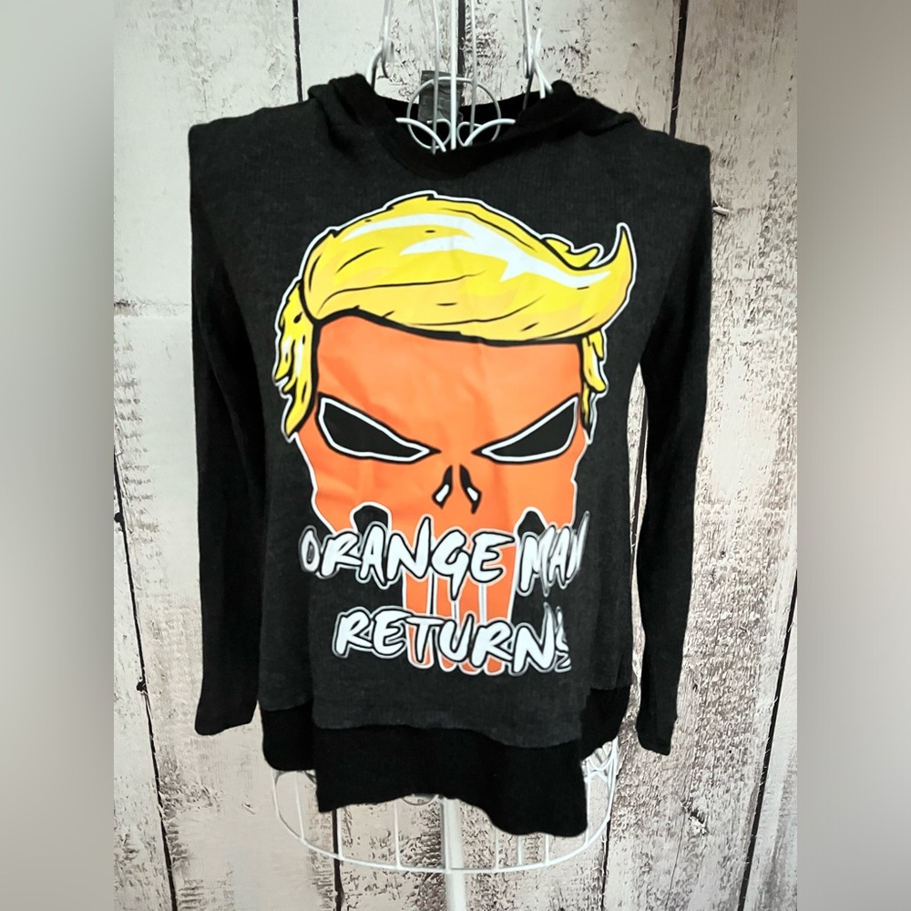 Trump lightweight graphic hoodie pullover Raglan Top | 47 Tulip Top Small